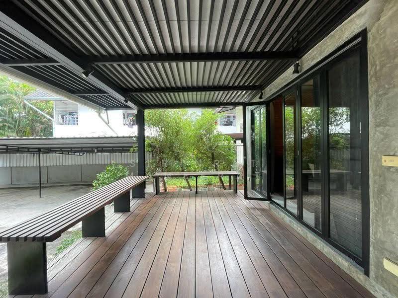 Home Office, Chiang Mai, Nong Pa Krang, Muang Chiang Mai, Chiang Mai, 7 Bedrooms, 300 sqm, Single Detached House For Rent, by Sirinrat Maneerat, 500517531 - DDproperty.com