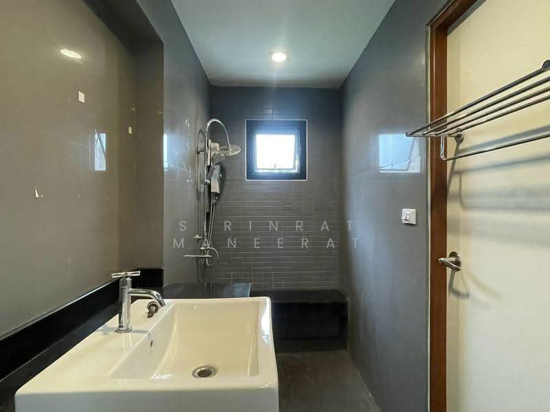 Home Office, Chiang Mai, Nong Pa Krang, Muang Chiang Mai, Chiang Mai, 7 Bedrooms, 300 sqm, Single Detached House For Rent, by Sirinrat Maneerat, 500517531 - DDproperty.com