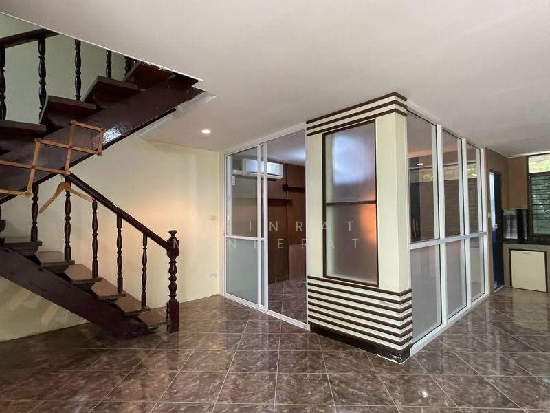 Home Office, Chiang Mai, Nong Pa Krang, Muang Chiang Mai, Chiang Mai, 7 Bedrooms, 300 sqm, Single Detached House For Rent, by Sirinrat Maneerat, 500517531 - DDproperty.com