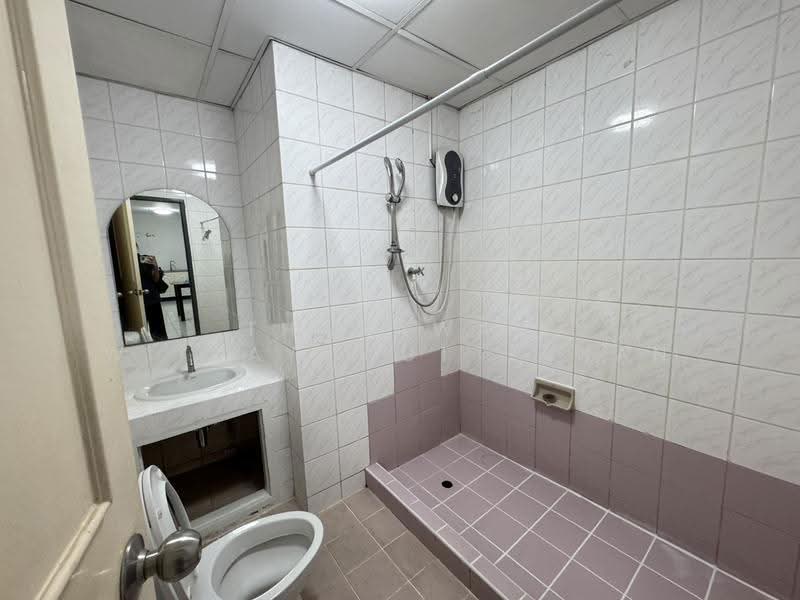 Commonwealth Pinklao, Bangkok, 159 Charansanitwong Road, Bang Bamru, Bang Phlat, Bangkok, 2 Bedrooms, 71 sqm, Condo For Sale, by Thanawan wittayawuttianan, 500517552 - DDproperty.com