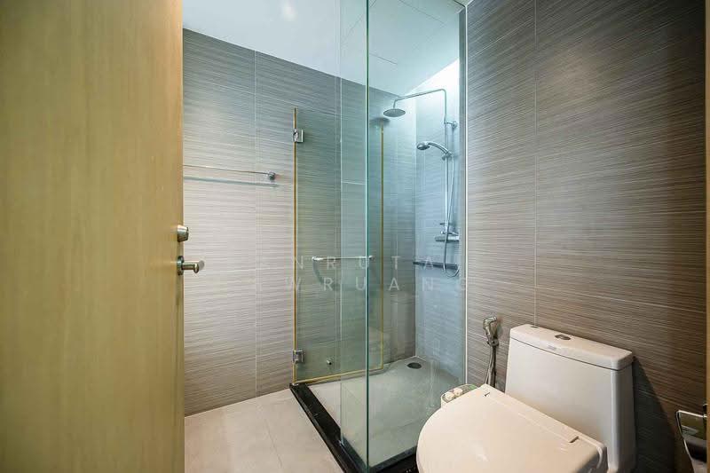 Siri At Sukhumvit, Bangkok, 902 Sukhumvit Road, Phra Kanong, Khlong Toei, Bangkok, 2 Bedrooms, 69 sqm, Condo For Rent, by Kanrutai Dawruang, 500517553 - DDproperty.com