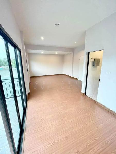Semi-detached house, San Phranet, Chiang Mai, San Phra Net, San Sai, Chiang Mai, 3 Bedrooms, 178 sqm, Semi-Detached House (Twin House) For Rent, by Shori Asset Group Co., Ltd., 500517573 - DDproperty.com