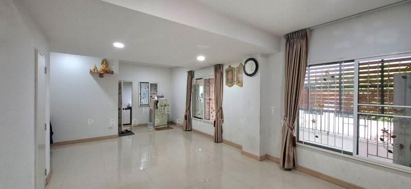 หมู่บ้านแฟมิลีซิตี้ทาวน์ 7 นาป่า ชลบุรี, Chon Buri (Pattaya), Na Pa, Muang Chon Buri, Chon Buri (Pattaya), 3 Bedrooms, 120 sqm, Townhouse For Sale, by The Best Property พัช, 500517595 - DDproperty.com