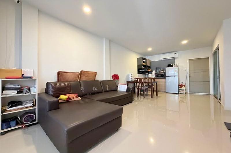 ลุมพินี ทาวน์วิลล์ พหลโยธิน - สะพานใหม่, Bangkok, ถนนพหลโยธิน, Khlong Tanon, Sai Mai, Bangkok, 4 Bedrooms, 115 sqm, Townhouse For Sale, by คุณโบว์, 500517618 - DDproperty.com