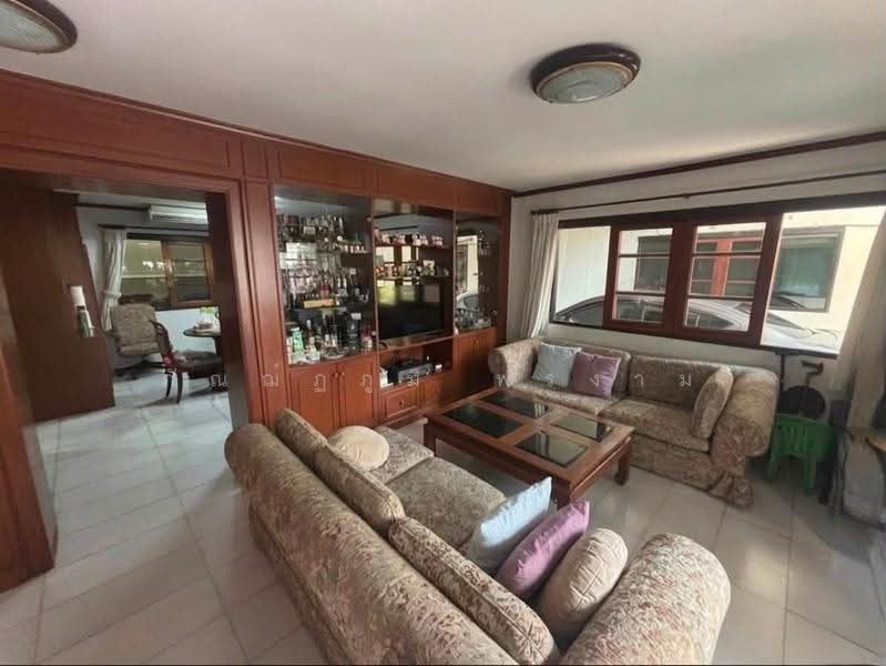 Baan Phakamas, Bangkok, Soi Moobaan Phakamas, Suan Luang, Bangkok, 4 Bedrooms, 245 sqm, Single Detached House For Sale, by kanthapoom pornngam, 500517660 - DDproperty.com