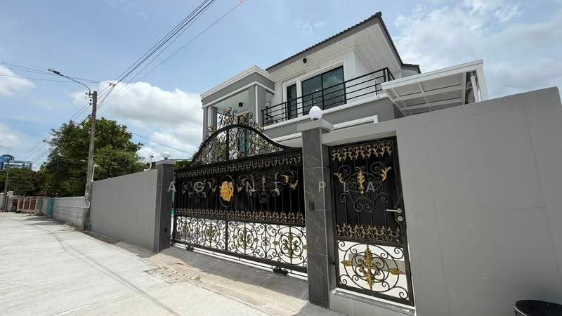 2-story Pool Villa for Rent in Soi On Nut 46, near the Yellow Line BTS Sri Nut Station (SPSAD4146), Bangkok, On Nut, Suan Luang, Bangkok, 5 Bedrooms, 330 sqm, Single Detached House For Rent, by Agent Pla, 500517713 - DDproperty.com