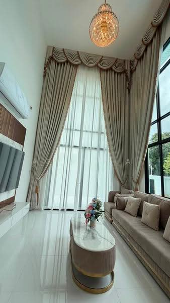 2-story Pool Villa for Rent in Soi On Nut 46, near the Yellow Line BTS Sri Nut Station (SPSAD4146), Bangkok, On Nut, Suan Luang, Bangkok, 5 Bedrooms, 330 sqm, Single Detached House For Rent, by Agent Pla, 500517713 - DDproperty.com