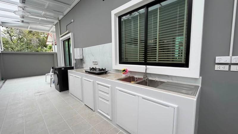 บ้านเดี่ยว Pool Villa 2 ชั้น ให้เช่าซอยอ่อนนุช 46 ใกล้รถไฟฟ้าสายสีเหลือง สถานีศรีนุช (SPSAD4146), กรุงเทพ, อ่อนนุช, สวนหลวง, กรุงเทพ, 330 ตร.ม., บ้านเดี่ยว ให้เช่า, โดย Agent Pla, 500517713 - DDproperty.com