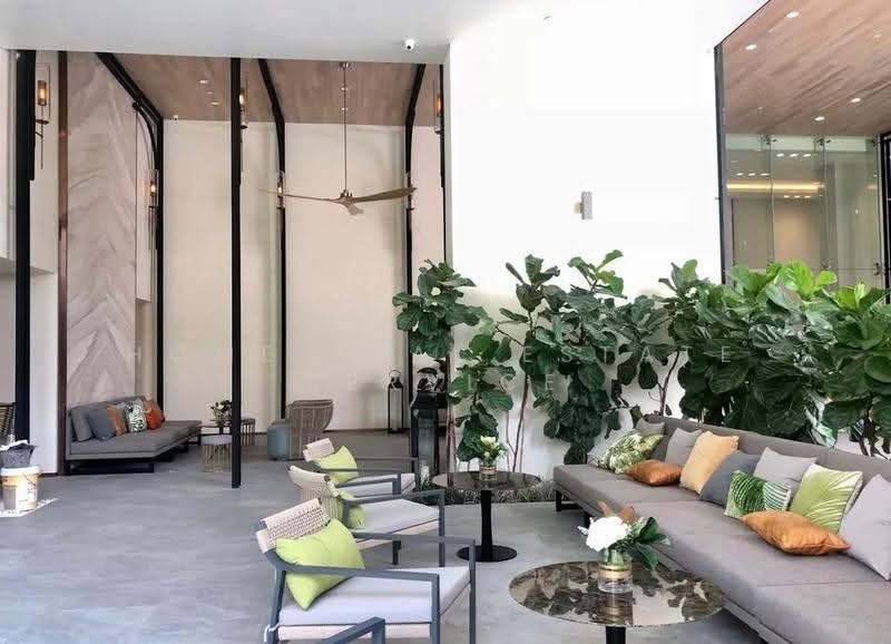 The Lofts Silom, Bangkok, Pramuan Road, Silom, Bang Rak, Bangkok, 2 Bedrooms, 75 sqm, Condo For Rent, by HOME Real Estate Service, 500517720 - DDproperty.com
