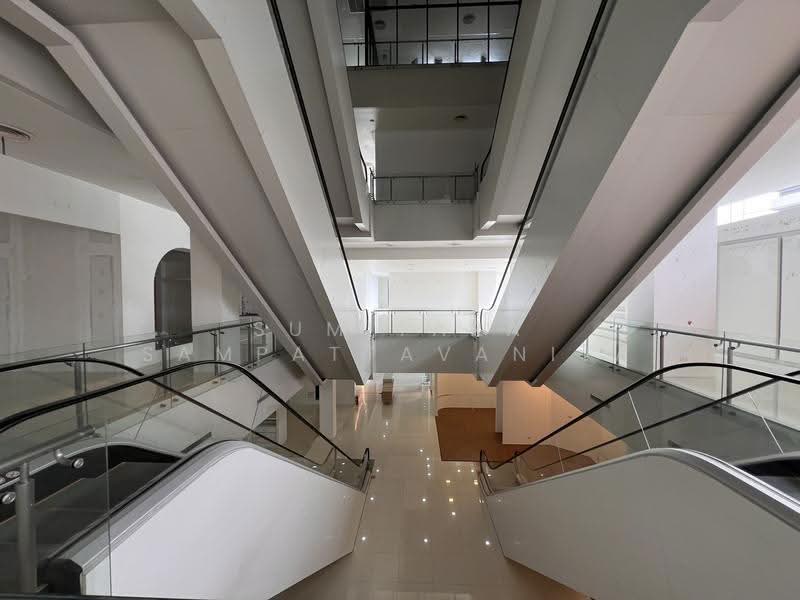 Space for rent Ratchadaphisek, Bangkok, 10400, Din Daeng, Bangkok, , 100 sqm, Retail Space For Rent, by Sumitara Sampattavanija, 500517726 - DDproperty.com