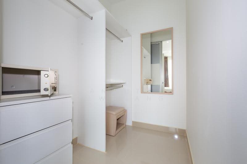 Siri Residence, Bangkok, 21 Soi Sukhumvit 24, Khong Tan, Khlong Toei, Bangkok, 2 Bedrooms, 104 sqm, Condo For Rent, by Kanrutai Dawruang, 500517728 - DDproperty.com
