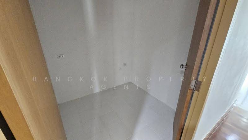 Queen’s Park View, Bangkok, 55 Soi Methi Niwet, Khong Tan, Khlong Toei, Bangkok, 3 Bedrooms, 300 sqm, Condo For Rent, by BANGKOK PROPERTY AGENTS, 500517739 - DDproperty.com