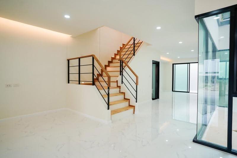 บ้านแฝด ซอยเฉลิมพระเกียรติร.9, Bangkok, Nong Bon, Prawet, Bangkok, 3 Bedrooms, 199 sqm, Semi-Detached House (Twin House) For Sale, by NR AGENT, 500517775 - DDproperty.com