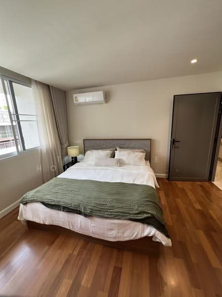 D.S. Tower 1 Sukhumvit 33, Bangkok, Soi Phrom Chit, Khlong Tan Nua, Watthana, Bangkok, 3 Bedrooms, 236 sqm, Condo For Sale, by The Elite Homes (Thailand) Co., Ltd., 500517792 - DDproperty.com