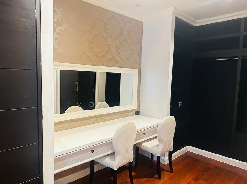 Millennium Residence, Bangkok, Sukhumvit Road, Khlong Toei, Bangkok, 3 Bedrooms, 325 sqm, Condo For Sale, by Simon Decalf, 500517794 - DDproperty.com