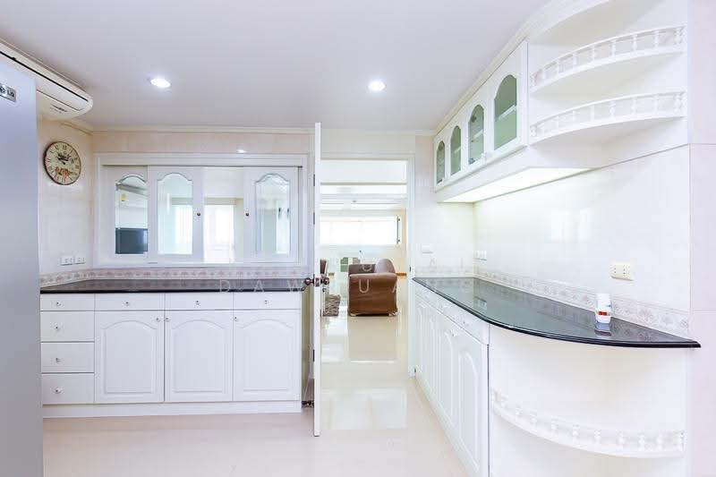 Tai Ping Towers, Bangkok, 582 Soi Sukhumvit 63, Khlong Tan Nua, Watthana, Bangkok, 3 Bedrooms, 216 sqm, Condo For Rent, by Kanrutai Dawruang, 500517802 - DDproperty.com
