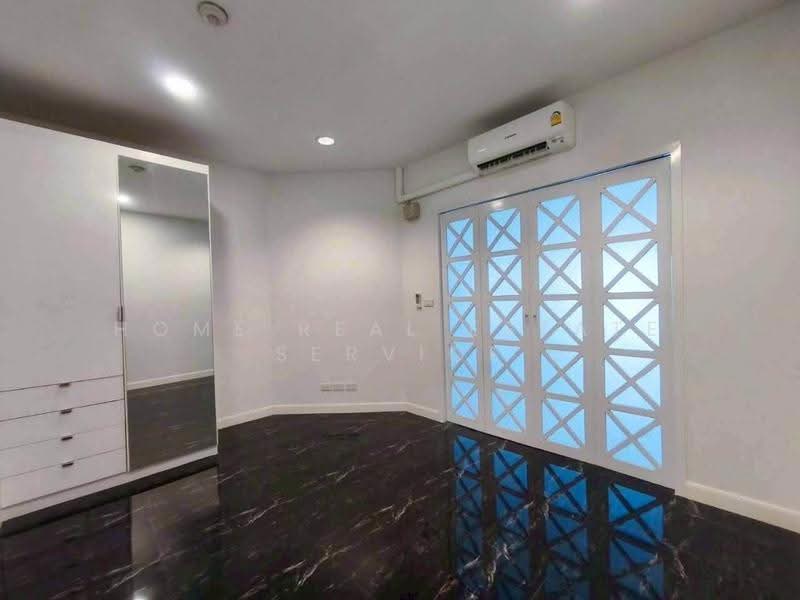 Baan Nonzee, Bangkok, 33 Chan Rd, Chong Nonsi, Yan Nawa, Bangkok, 2 Bedrooms, 90 sqm, Condo For Sale, by HOME Real Estate Service, 500517803 - DDproperty.com