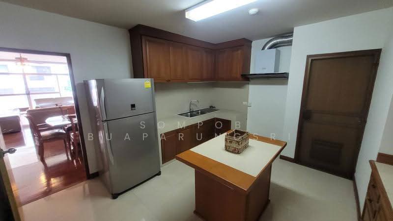 Aramvej Apartment, Bangkok, 181 Soi Sukhumvit 49/11, Khlong Tan Nua, Watthana, Bangkok, 3 Bedrooms, 300 sqm, Apartment For Rent, by Sompob Buaparungsri, 500517806 - DDproperty.com