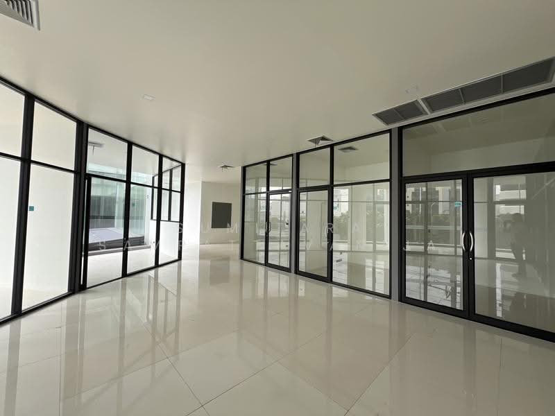 Space for rent Ratchadaphisek, Bangkok, Din Daeng, Bangkok, , 100 sqm, Retail Space For Rent, by Sumitara Sampattavanija, 500517812 - DDproperty.com