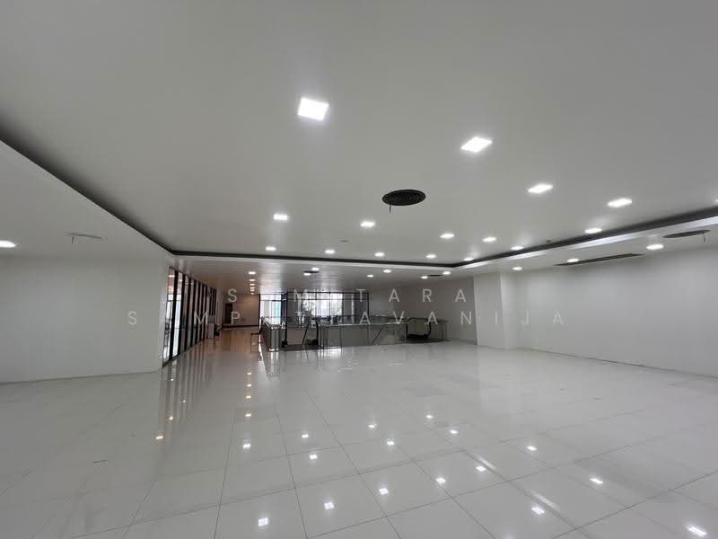 Space for rent Ratchadaphisek, Bangkok, Din Daeng, Bangkok, , 100 sqm, Retail Space For Rent, by Sumitara Sampattavanija, 500517812 - DDproperty.com