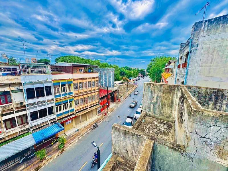 ขายตึกแถว 3 ชั้นครึ่ง ใจกลางเมืองโคราช ถนนสุรนารี ต.ในเมือง อ.เมืองนครราชสีมา, นครราชสีมา, ในเมือง, เมืองนครราชสีมา, นครราชสีมา, 468 ตร.ม., ตึกแถว-อาคารพาณิชย์ ขาย, โดย Witsawawat Nakthae, 500517813 - DDproperty.com