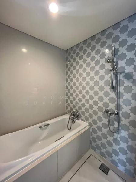 AGUSTON Sukhumvit 22, Bangkok, 140 Sukhumvit Road, Khlong Toei, Bangkok, 1 Bedroom, 64 sqm, Condo For Rent, by Sompob Buaparungsri, 500517831 - DDproperty.com