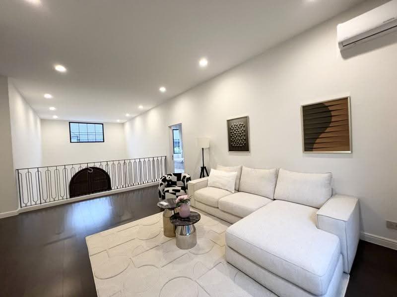 Narasiri Phahol-Watcharapol, Bangkok, Tha Rang, Bang Khen, Bangkok, 4 Bedrooms, 421 sqm, Single Detached House For Rent, by Sarttra Wang, 500517852 - DDproperty.com
