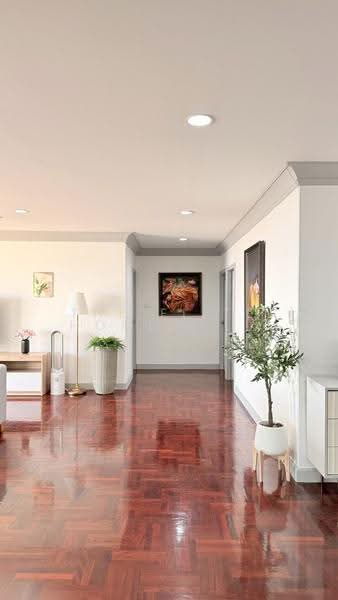 Charan Tower Residences by Aspira, Bangkok, 19 Soi Sukhumvit 43, Khlong Tan Nua, Watthana, Bangkok, 3 Bedrooms, 450 sqm, Apartment For Rent, by The Elite Homes (Thailand) Co., Ltd., 500517863 - DDproperty.com