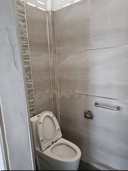 3-Storey Corner Commercial Building for Rent | Sathorn - Narathiwas, Bangkok, Yan Nawa, Sathon, Bangkok, , 200 sqm, Shophouse For Rent, by Pudis Chitrungsakorn, 500517884 - DDproperty.com