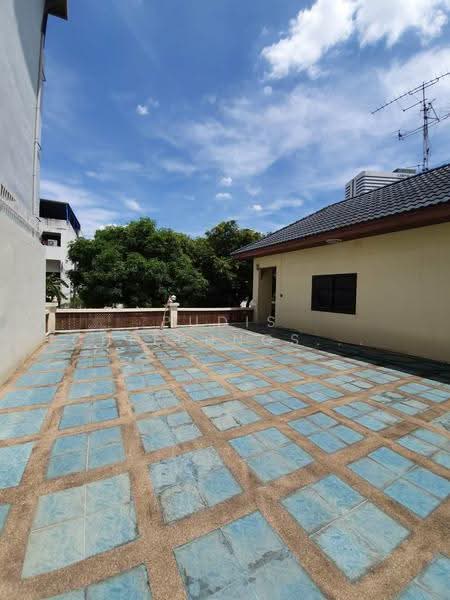 Spacious 2-Storey Detached House for Rent – Yen Akat, Rama IV, Sathorn, Bangkok, Thung Maha Mek, Sathon, Bangkok, 6 Bedrooms, 560 sqm, Single Detached House For Rent, by Pudis Chitrungsakorn, 500517886 - DDproperty.com