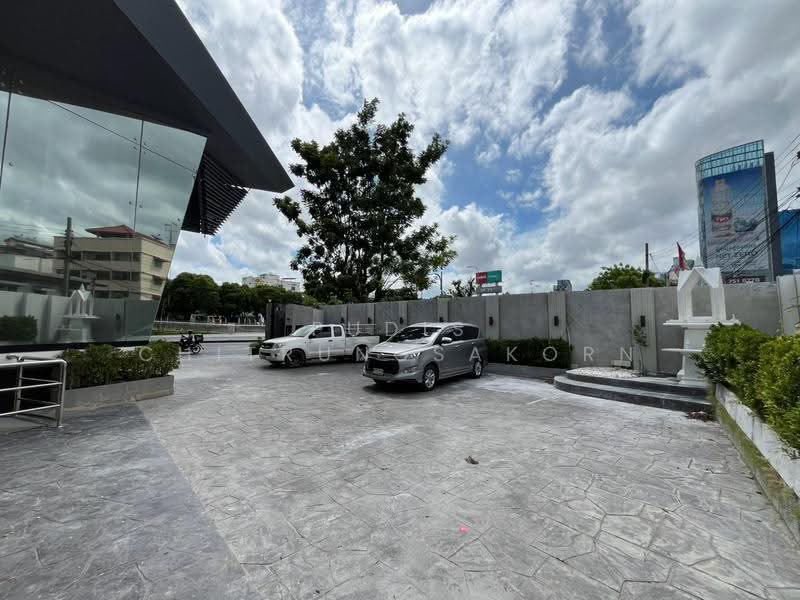 3-Storey Showroom for Rent – Naradhiwas Rajanagarindra | Sathorn | Prime Commercial Location, Bangkok, Thung Maha Mek, Sathon, Bangkok, , 1,200 sqm, Office Space For Rent, by Pudis Chitrungsakorn, 500517891 - DDproperty.com