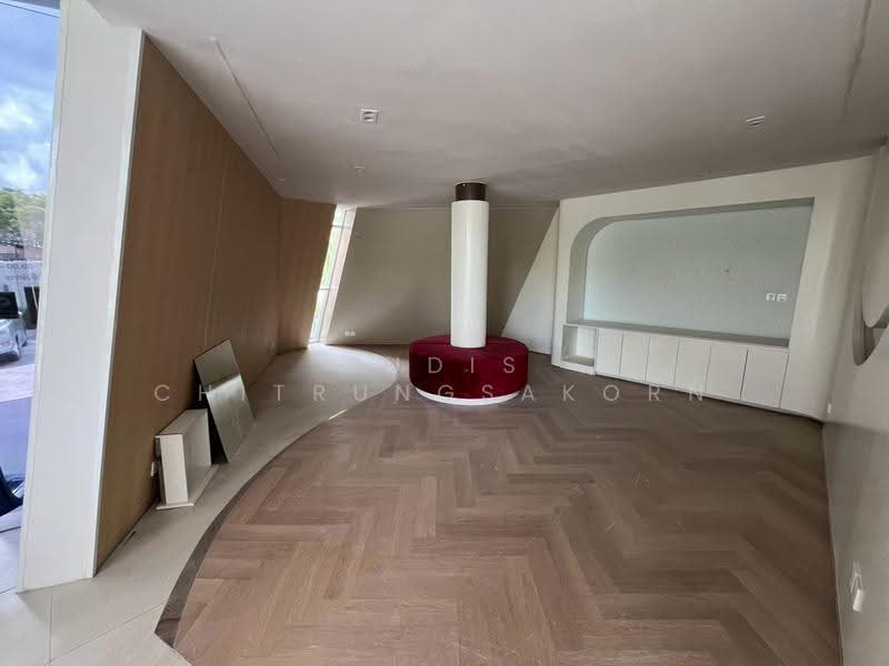 โชว์รูม 3 ชั้นให้เช่า ถ.นราธิวาสราชนครินทร์ – สาทร ทำเล Prime Location, กรุงเทพ, ทุ่งมหาเมฆ, สาทร, กรุงเทพ, 1,200 ตร.ม., สำนักงาน ให้เช่า, โดย Pudis Chitrungsakorn, 500517891 - DDproperty.com