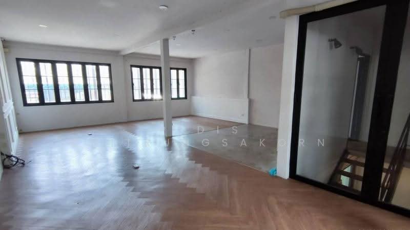 2-Storey Commercial Building for Rent – Chan Road, Bangkok, Thung Wat Don, Sathon, Bangkok, , 248 sqm, Shophouse For Rent, by Pudis Chitrungsakorn, 500517902 - DDproperty.com