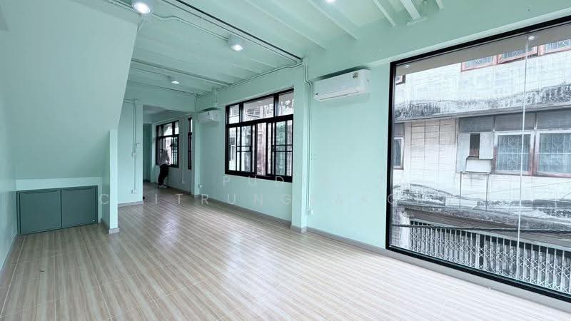 4-Storey Corner Commercial Building for Rent – Chan Road | Naradhiwas Rajanagarindra | Sathu Pradit, Bangkok, Thung Wat Don, Sathon, Bangkok, , 180 sqm, Shophouse For Rent, by Pudis Chitrungsakorn, 500517907 - DDproperty.com