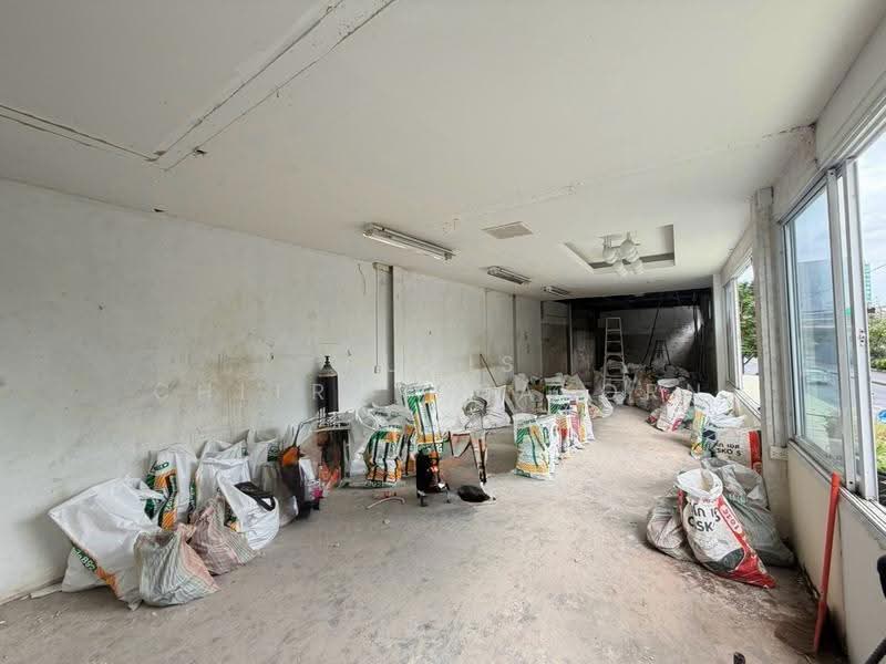 2-Level Retail Space for Rent – Sathorn | Naradhiwas, Bangkok, Thung Maha Mek, Sathon, Bangkok, , 247 sqm, Retail Space For Rent, by Pudis Chitrungsakorn, 500517909 - DDproperty.com