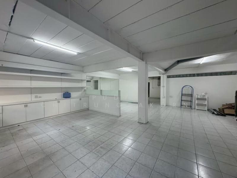 4-Storey Commercial Building (2 Connected Units) for Rent – Phahon Yothin, Ha Yaek Lat Phrao, Bangkok, Jom Phon, Chatuchak, Bangkok, , 400 sqm, Shophouse For Rent, by Pudis Chitrungsakorn, 500517930 - DDproperty.com
