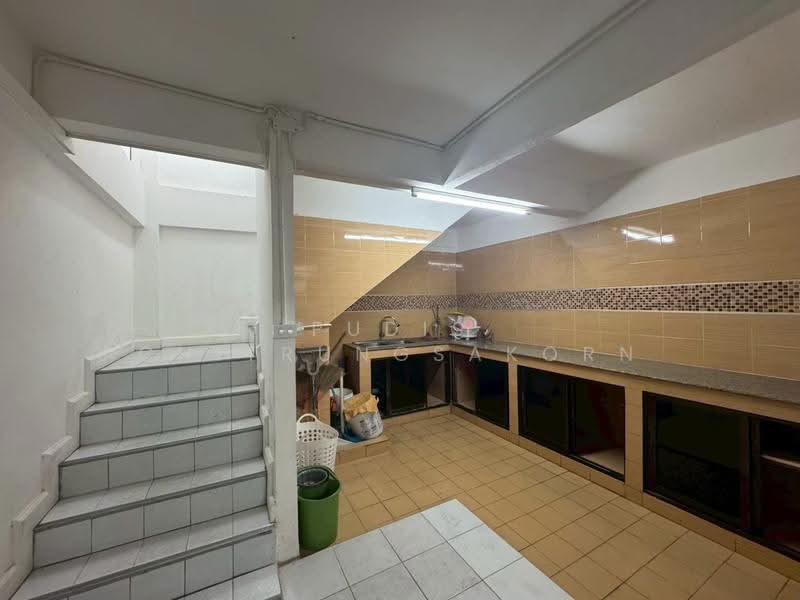 4-Storey Commercial Building (2 Connected Units) for Rent – Phahon Yothin, Ha Yaek Lat Phrao, Bangkok, Jom Phon, Chatuchak, Bangkok, , 400 sqm, Shophouse For Rent, by Pudis Chitrungsakorn, 500517930 - DDproperty.com