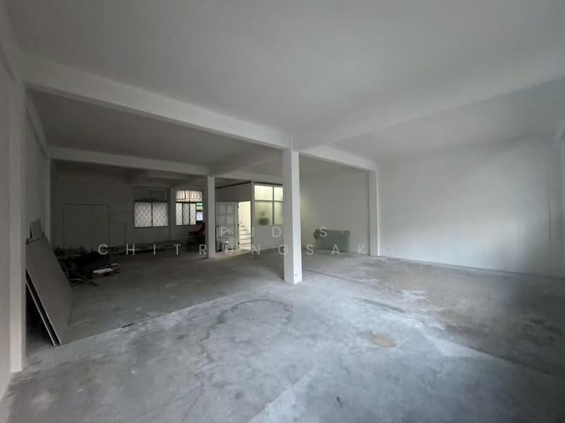 4-Storey Commercial Building (2 Connected Units) for Rent – Phahon Yothin, Ha Yaek Lat Phrao, Bangkok, Jom Phon, Chatuchak, Bangkok, , 400 sqm, Shophouse For Rent, by Pudis Chitrungsakorn, 500517930 - DDproperty.com