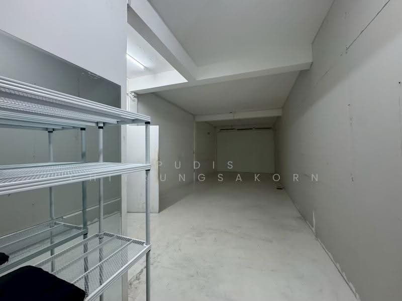 4-Storey Commercial Building (2 Connected Units) for Rent – Phahon Yothin, Ha Yaek Lat Phrao, Bangkok, Jom Phon, Chatuchak, Bangkok, , 400 sqm, Shophouse For Rent, by Pudis Chitrungsakorn, 500517930 - DDproperty.com