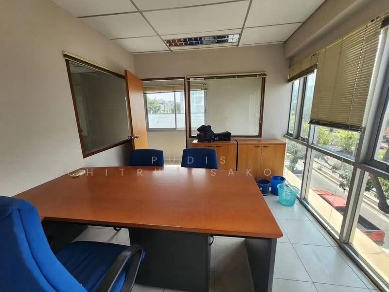 4.5-Storey Commercial Building for Rent – Thetsaban Songkhro Road, Chatuchak – Prachachuen, Bangkok, Lat Yao, Chatuchak, Bangkok, , 550 sqm, Shophouse For Rent, by Pudis Chitrungsakorn, 500517945 - DDproperty.com