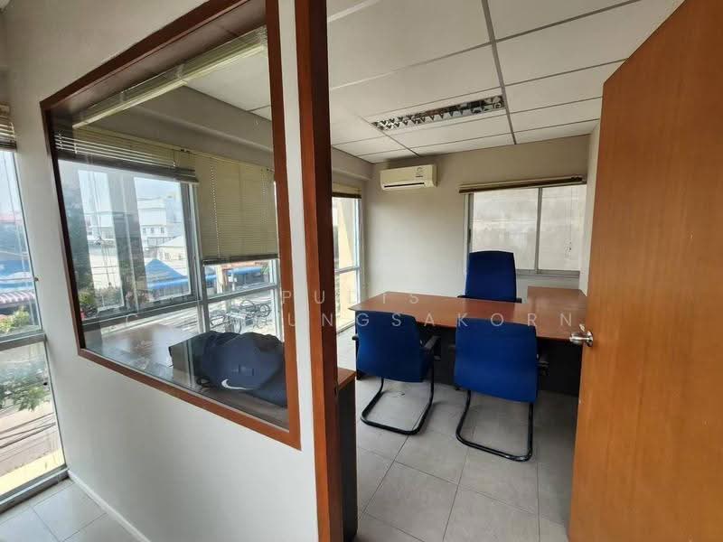4.5-Storey Commercial Building for Rent – Thetsaban Songkhro Road, Chatuchak – Prachachuen, Bangkok, Lat Yao, Chatuchak, Bangkok, , 550 sqm, Shophouse For Rent, by Pudis Chitrungsakorn, 500517945 - DDproperty.com