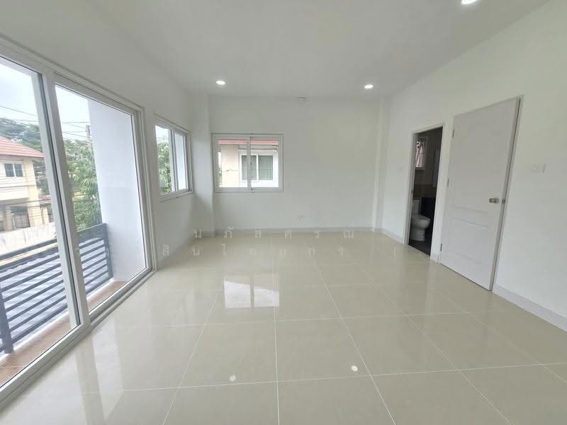Buntarig New Style, Pathum Thani, Phraongchao Sai Road, Khlong 4, Lat Sawai, Lam Luk Ka, Pathum Thani, 3 Bedrooms, 150 sqm, Semi-Detached House (Twin House) For Sale, by นภัสศรณ์ วงศ์สินไทยกร (นันท์), 500517954 - DDproperty.com