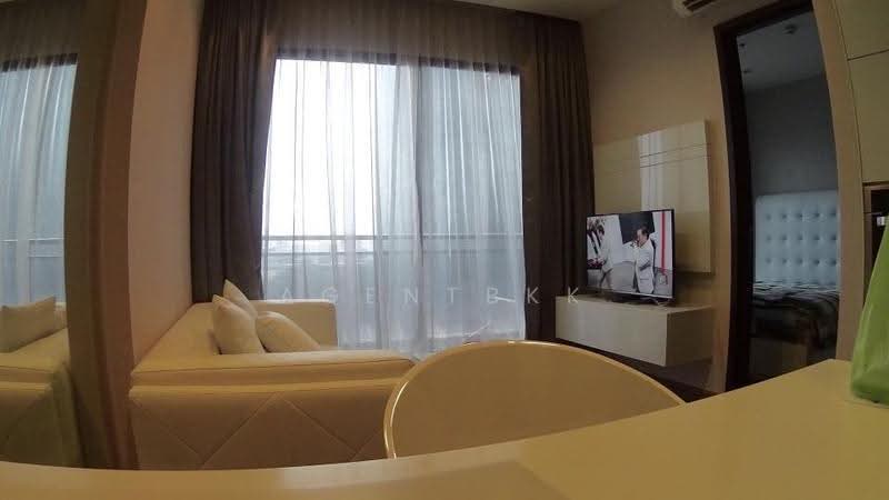 Ivy Ampio, Bangkok, 48 Ratchadaphisek Road, Huai Khwang, Bangkok, 1 Bedroom, 43 sqm, Condo For Rent, by Agentbkk, 500517960 - DDproperty.com