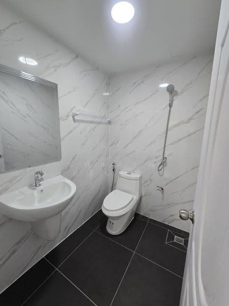 Baan Pruksa 20 Lumlukka Klong 2, Pathum Thani, Soi Lam Luk Ka 11, Khu Khot, Lam Luk Ka, Pathum Thani, 3 Bedrooms, 100 sqm, Townhouse For Sale, by นภัสศรณ์ วงศ์สินไทยกร (นันท์), 500517966 - DDproperty.com