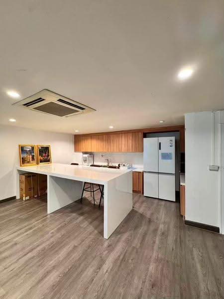7-Storey Office Building for Rent – Ratchada, Sutthisan, Bangkok, Samsen Nok, Huai Khwang, Bangkok, , 2,000 sqm, Office Space For Rent, by Pudis Chitrungsakorn, 500517995 - DDproperty.com