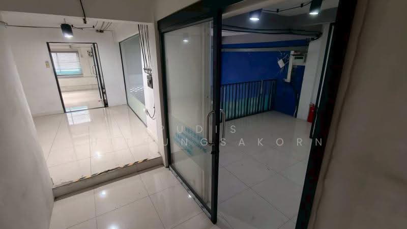 อาคารพาณิชย์ 2 ชั้นให้เช่า ห้วยขวาง – แยกเหม่งจ๋าย, กรุงเทพ, สามเสนนอก, ห้วยขวาง, กรุงเทพ, 192 ตร.ม., ตึกแถว-อาคารพาณิชย์ ให้เช่า, โดย Pudis Chitrungsakorn, 500517998 - DDproperty.com