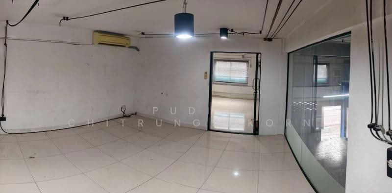 อาคารพาณิชย์ 2 ชั้นให้เช่า ห้วยขวาง – แยกเหม่งจ๋าย, กรุงเทพ, สามเสนนอก, ห้วยขวาง, กรุงเทพ, 192 ตร.ม., ตึกแถว-อาคารพาณิชย์ ให้เช่า, โดย Pudis Chitrungsakorn, 500517998 - DDproperty.com