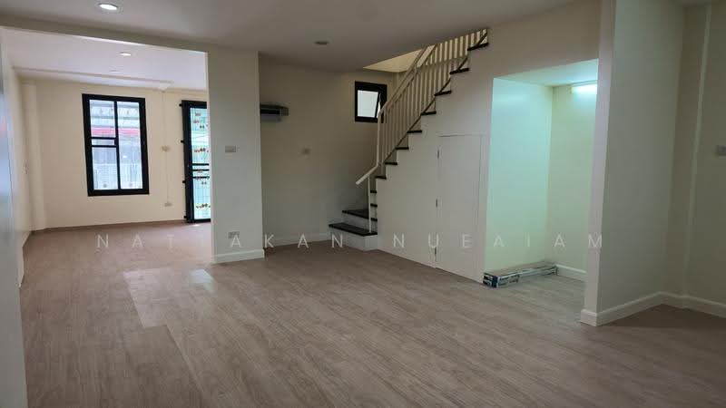 หมู่บ้านร็อคการ์เด้น-สุวรรณภูมิ, Bangkok, Thab Yao, Lat Krabang, Bangkok, 3 Bedrooms, 130 sqm, Townhouse For Sale, by Nattakan nueaiam, 500518000 - DDproperty.com
