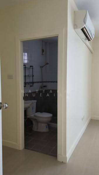 หมู่บ้านร็อคการ์เด้น-สุวรรณภูมิ, Bangkok, Thab Yao, Lat Krabang, Bangkok, 3 Bedrooms, 130 sqm, Townhouse For Sale, by Nattakan nueaiam, 500518000 - DDproperty.com