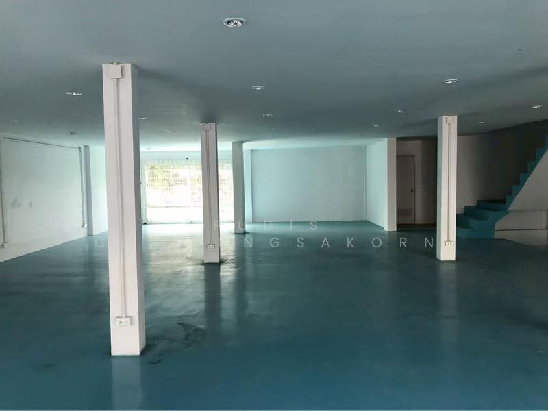 3 Connected Commercial Buildings for Rent – Huai Khwang, Mengjai, Bangkok, Samsen Nok, Huai Khwang, Bangkok, , 624 sqm, Shophouse For Rent, by Pudis Chitrungsakorn, 500518001 - DDproperty.com